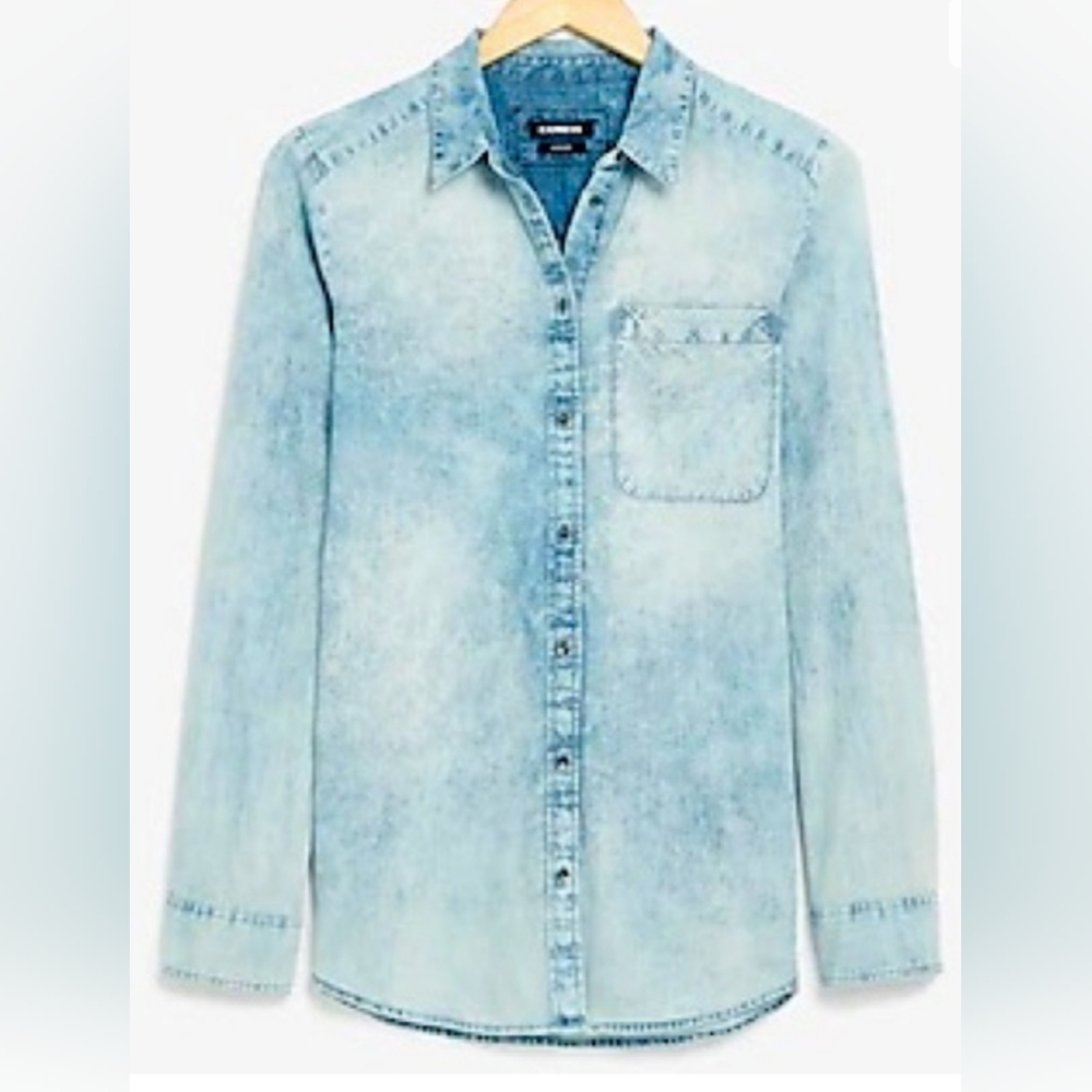 Express light denim button up